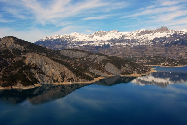 Comment améliorer l'efficacité énergétique d'une serre adossée à une maison ?
